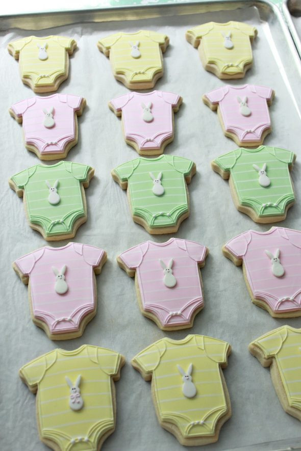 Baby Shower Cookies Recipe
 esie and Elephant Baby Shower Cookie Tutorial