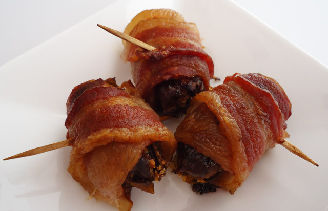 Bacon Date Appetizers
 Cheesy Bacon Wrapped Dates