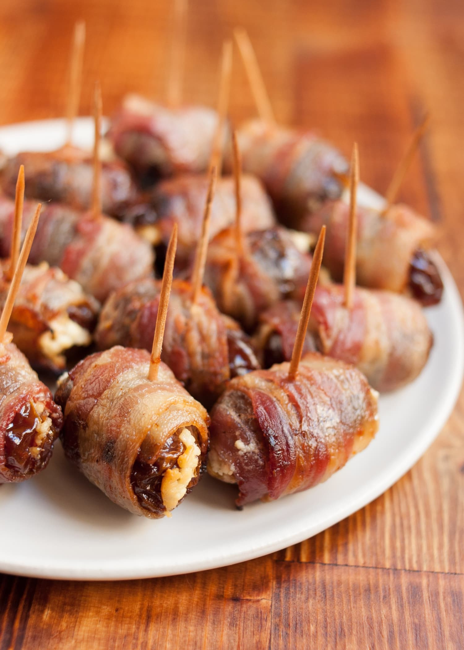 Bacon Date Appetizers
 How To Make Bacon Wrapped Dates