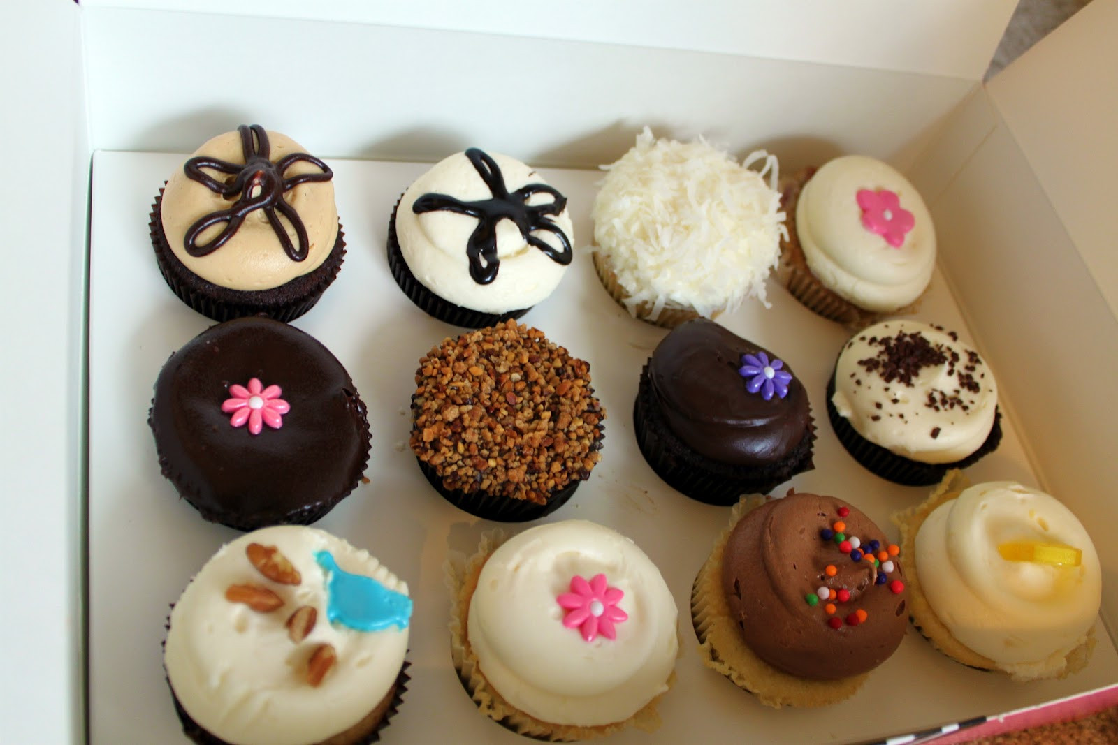 Best Cupcakes In Dc
 Clutzy Cooking Geor own Cupcakes Giveaway AKA The