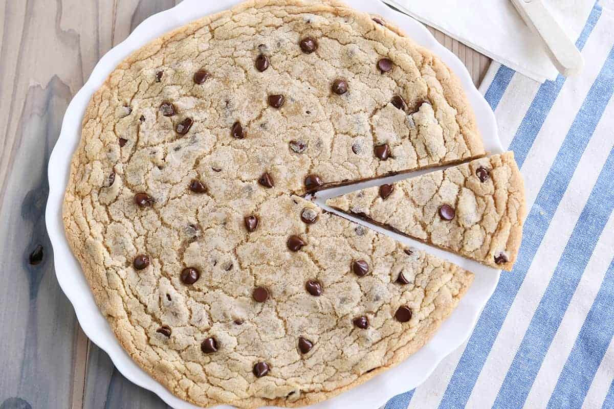 Biggest Chocolate Chip Cookies
 Giant Chocolate Chip Cookie Perfect for a Bake Sale
