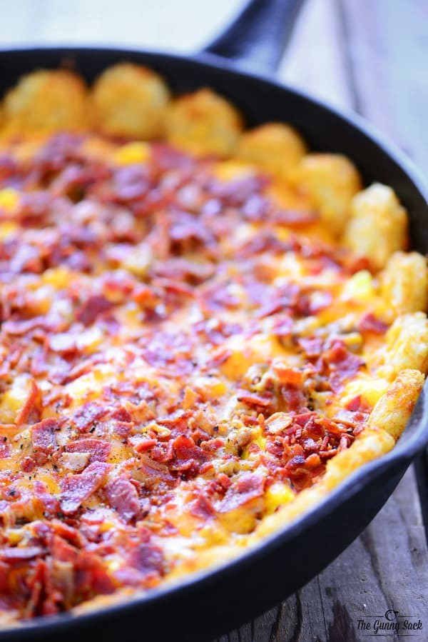 Breakfast Casserole Tater Tots
 Tater Tot Breakfast Pizza with Video The Gunny Sack