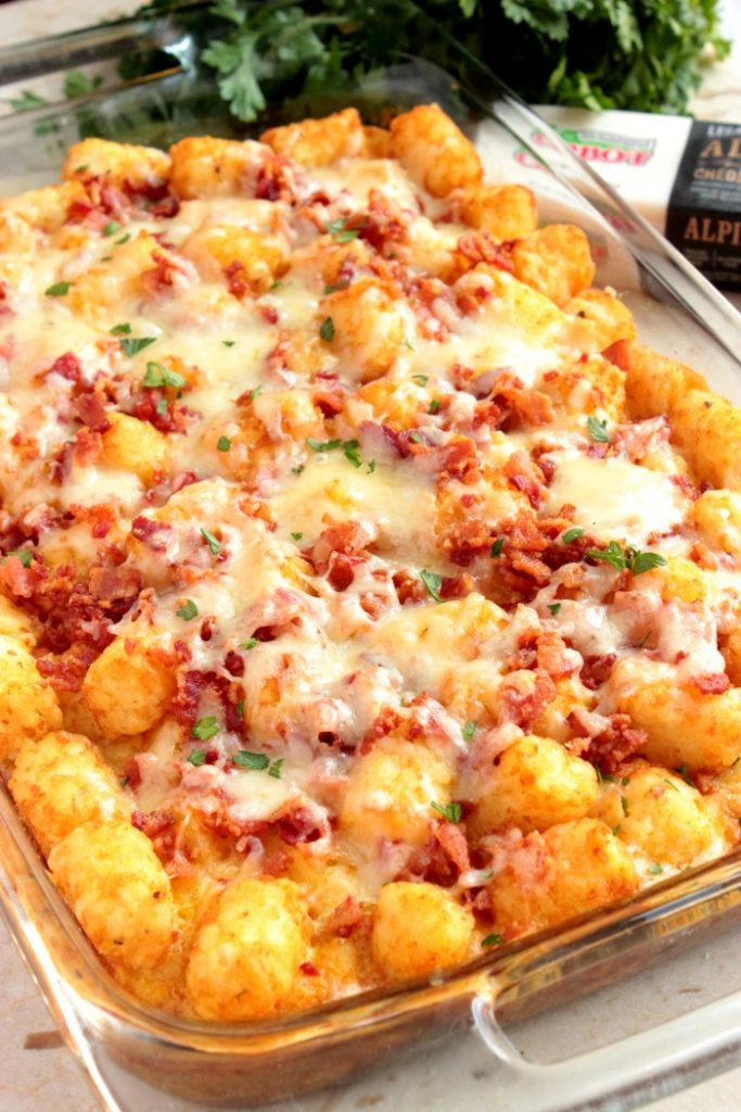 Breakfast Casserole With Tater Tots And Bacon
 Breakfast Loaded Tater Tot Casserole BrunchWeek Big