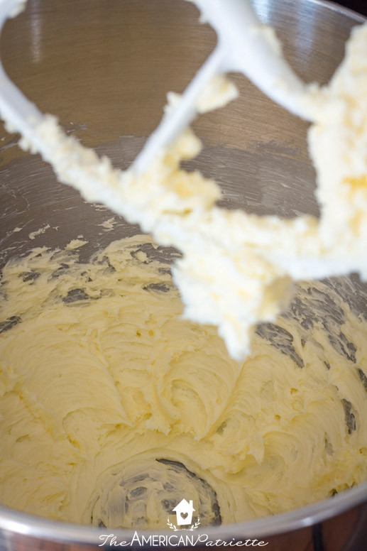 Buttercream Frosting For Cookies That Hardens
 The BEST Buttercream Frosting for Sugar Cookies that