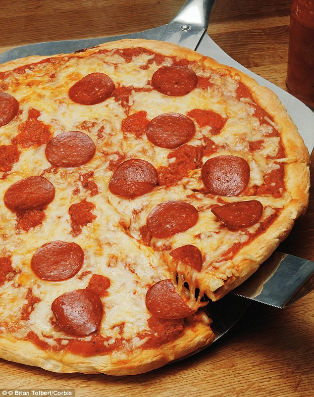 Calories In One Slice Of Pepperoni Pizza
 Nutritionist details what REALLY happens to your body
