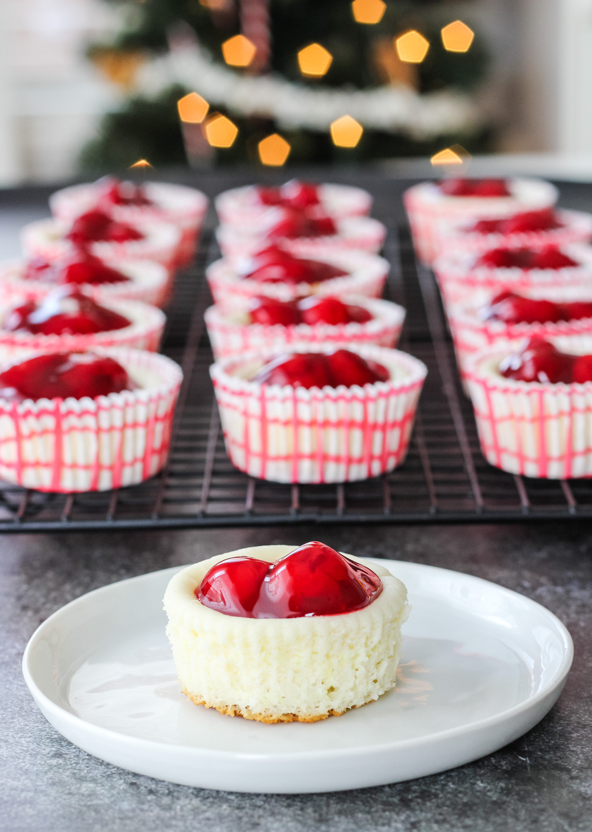 Cherry Cheese Cake Cupcakes
 Cherry Cheesecake Cupcakes A Pretty Life In The Suburbs