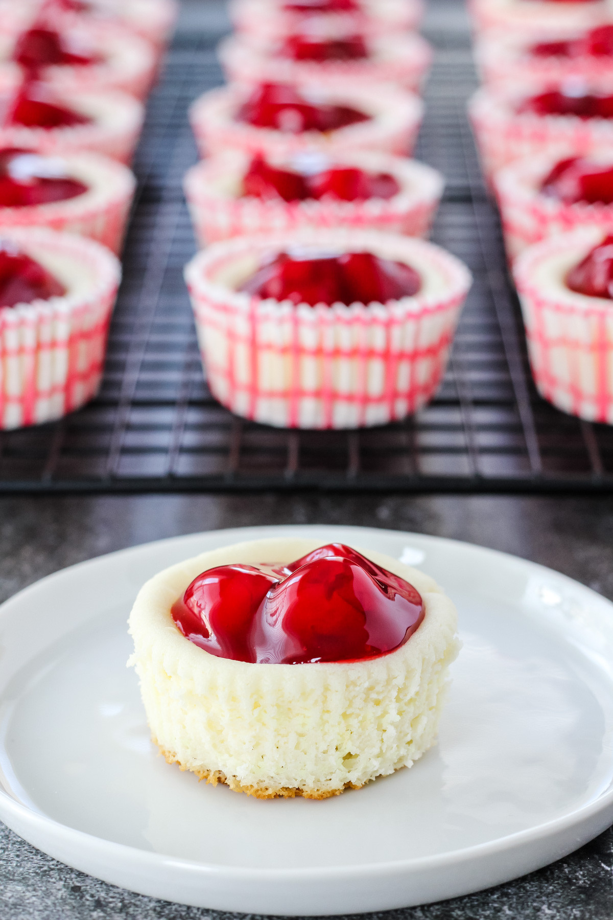 Cherry Cheese Cake Cupcakes
 Cherry Cheesecake Cupcakes A Pretty Life In The Suburbs