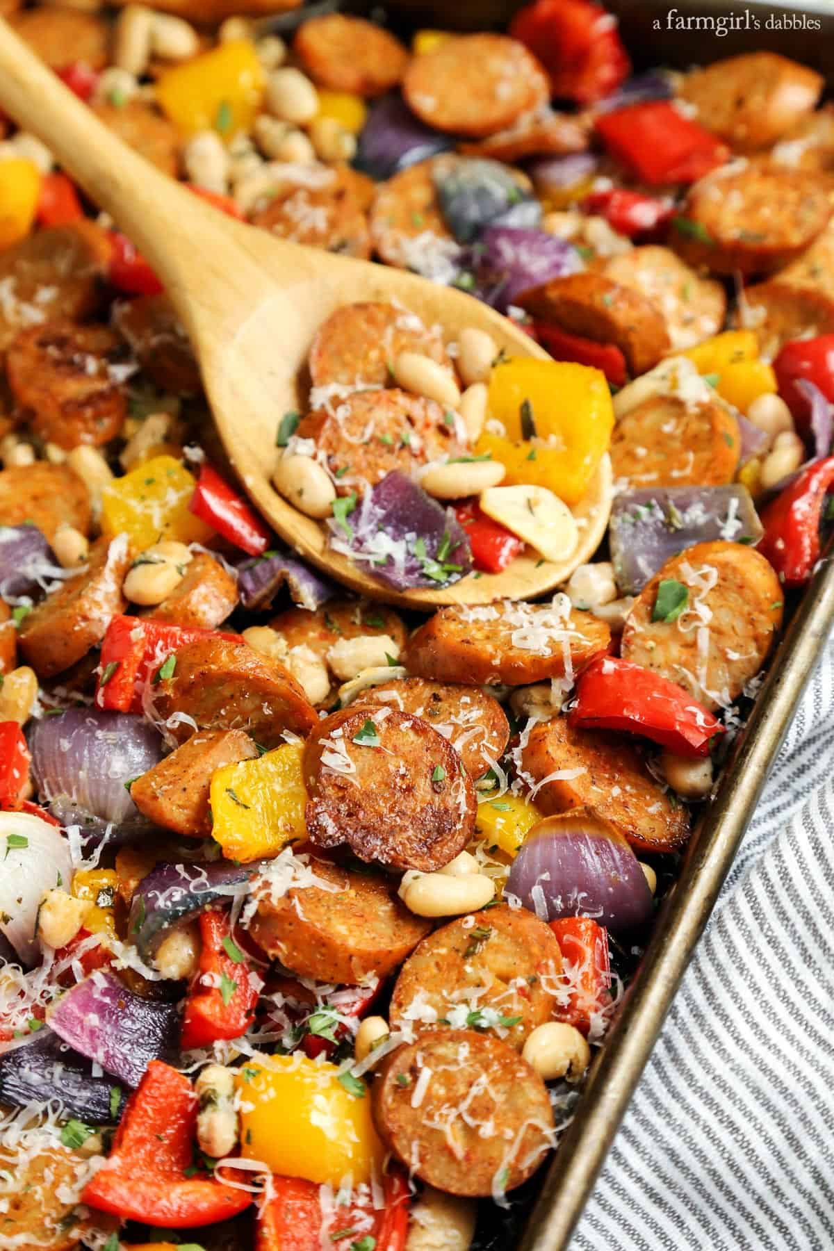 Chicken And Italian Sausage
 Sheet Pan Italian Chicken Sausage with White Beans and
