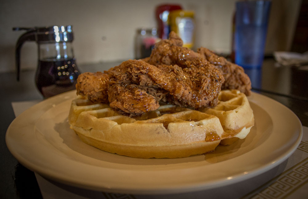 Chicken And Waffles Indianapolis
 Maxine s Chicken & Waffles tastes like a hug from Grandma
