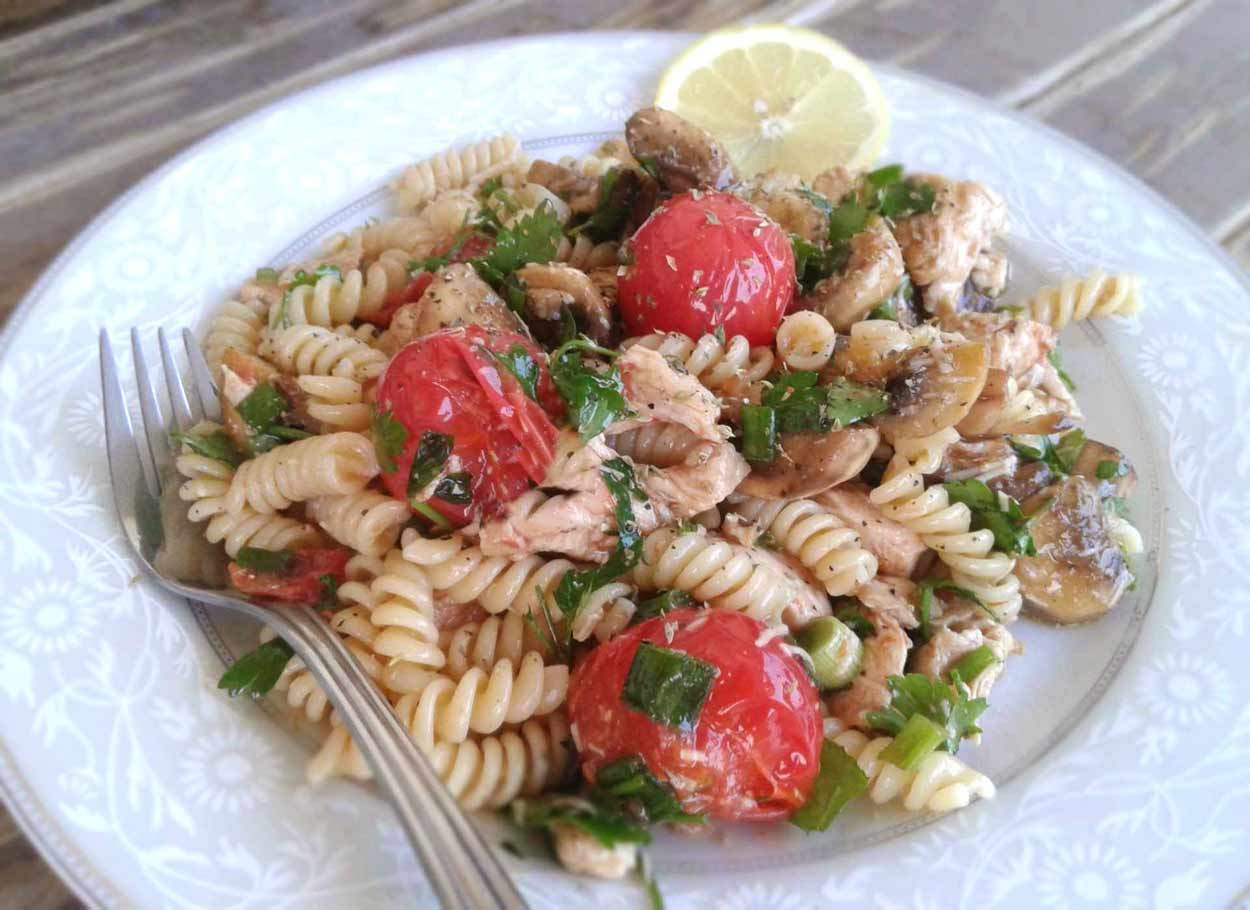 Chicken Pasta Salad Recipes
 Greek Chicken Pasta Salad Recipe With Mushrooms And Cherry