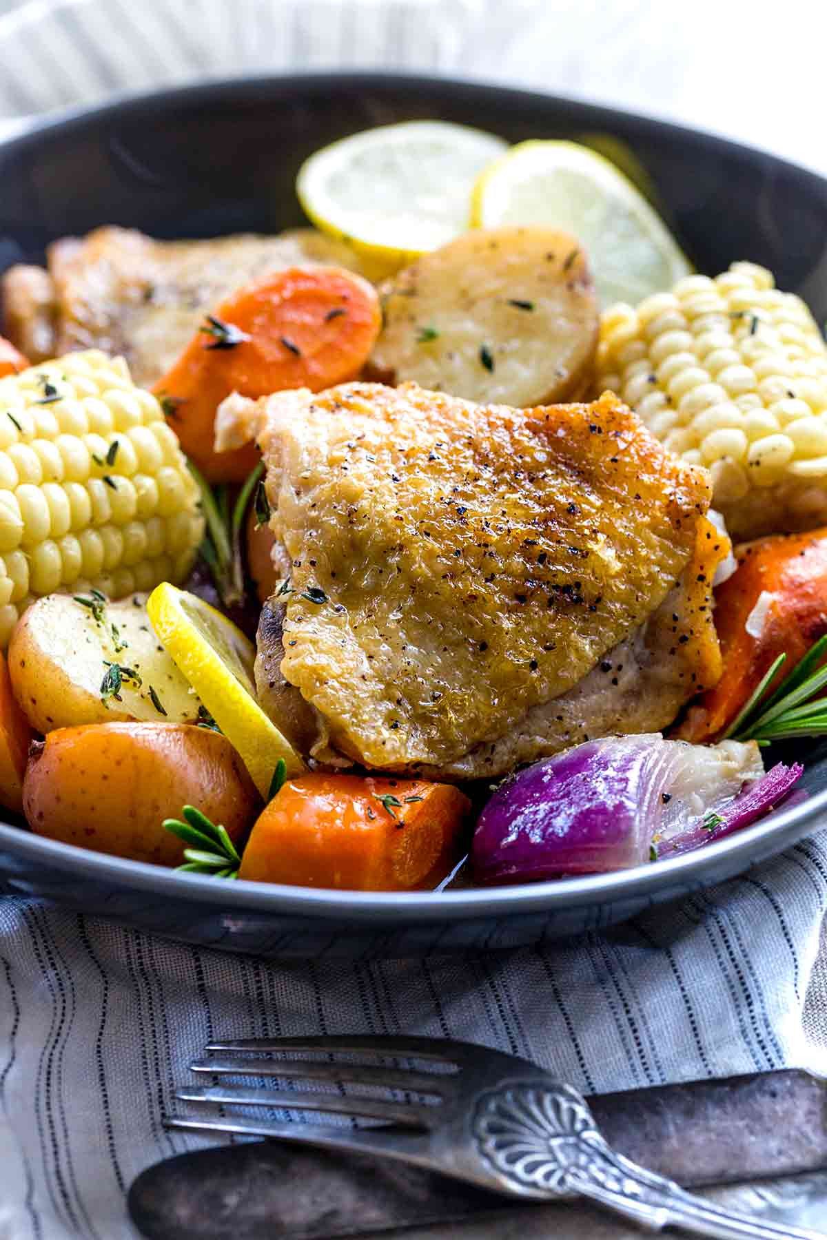 Slow cooker chicken thighs with veggies