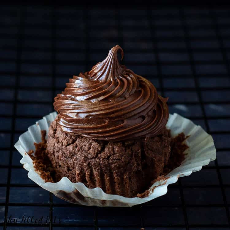 Chocolate Cupcakes With Cream Cheese Frosting
 Keto Chocolate Cupcakes with Chocolate Frosting