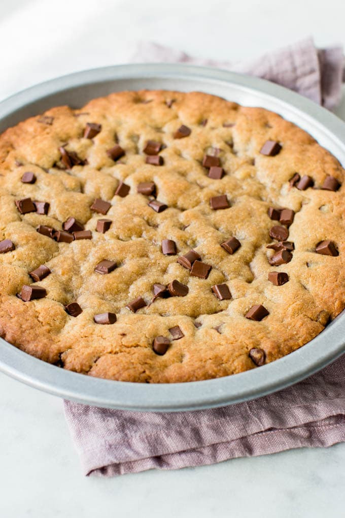 Cookie Cake Recipe
 Ultimate Chocolate Chip Cookie Cake Video Pretty