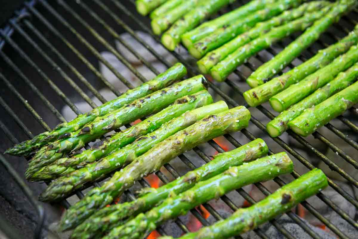 Cooking Asparagus On The Grill
 Grilled Asparagus Recipe
