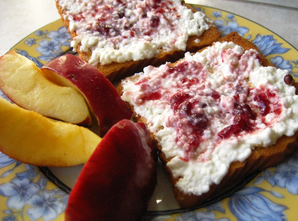 Cottage Cheese Breakfast Recipes
 Cottage Cheese With Fruit and Toast