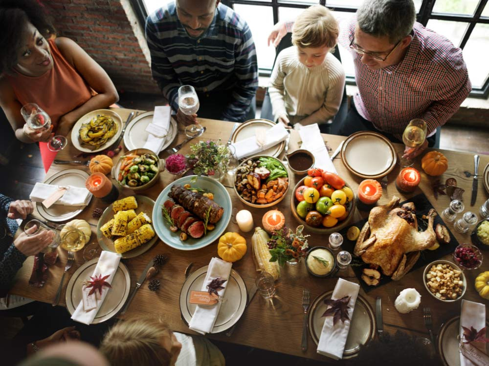 Dinner Ideas For Guests
 8 Ideas for Hosting a Diabetic Friendly Thanksgiving Dinner