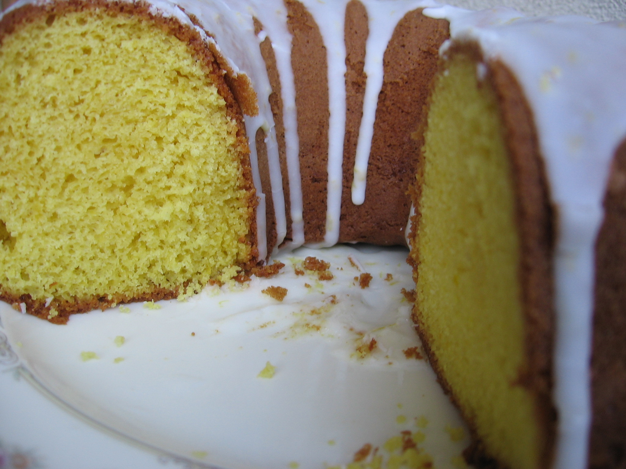 Ducan Hines Lemon Pound Cake
 Lemon Supreme Pound Cake with Simple Lemon Icing Glaze Recipe