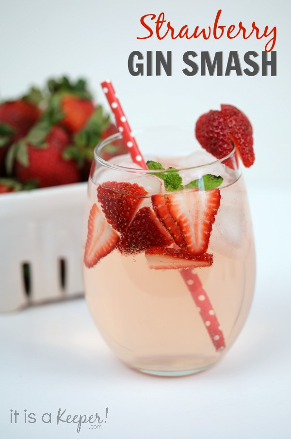 Easy Gin Drinks
 Simple Cocktail Recipes Strawberry Gin Smash