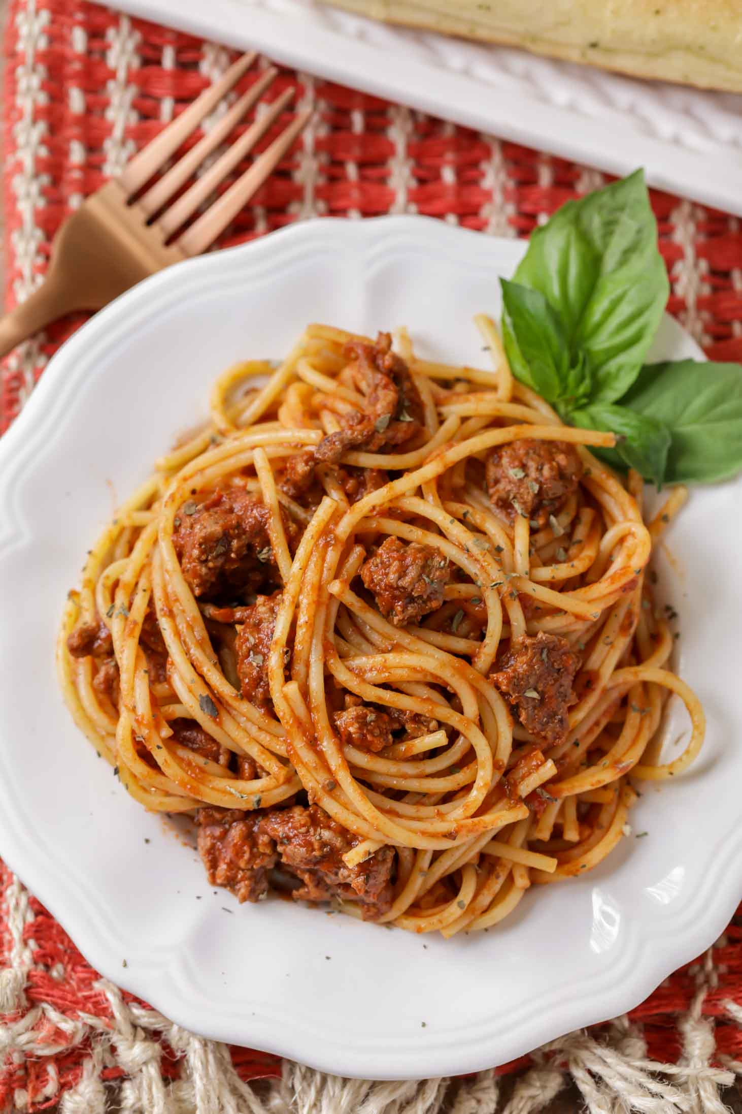 Easy Pasta Dinner Recipes
 Kid Friendly Spaghetti Recipe with Homemade Sauce VIDEO