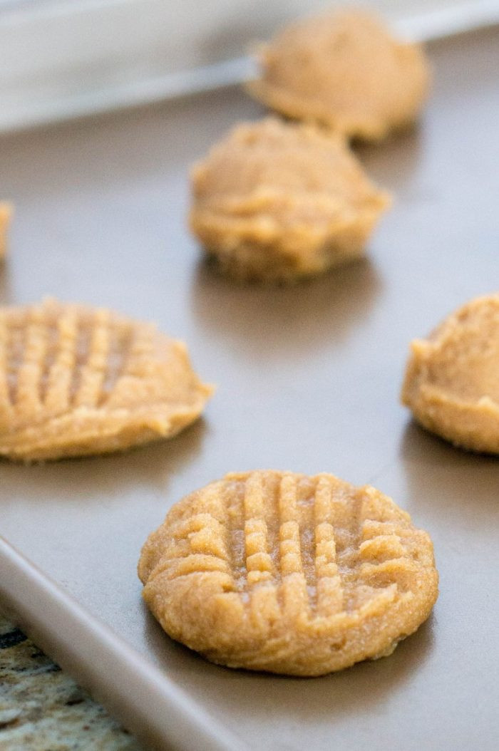 Easy Soft Peanut Butter Cookies
 4 Ingre nt Peanut Butter Cookies Simple Sweet Recipes