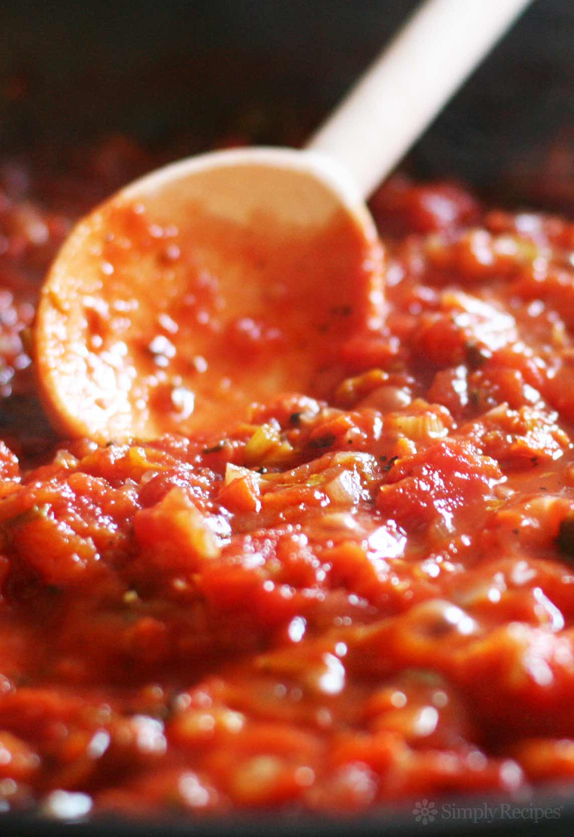 Easy Tomato Sauce Recipe
 Basic Tomato Sauce Recipe