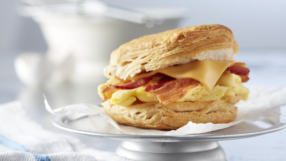 Hardee'S Bacon Egg And Cheese Biscuit
 Bacon Egg and Cheese Biscuit Sandwiches recipe from