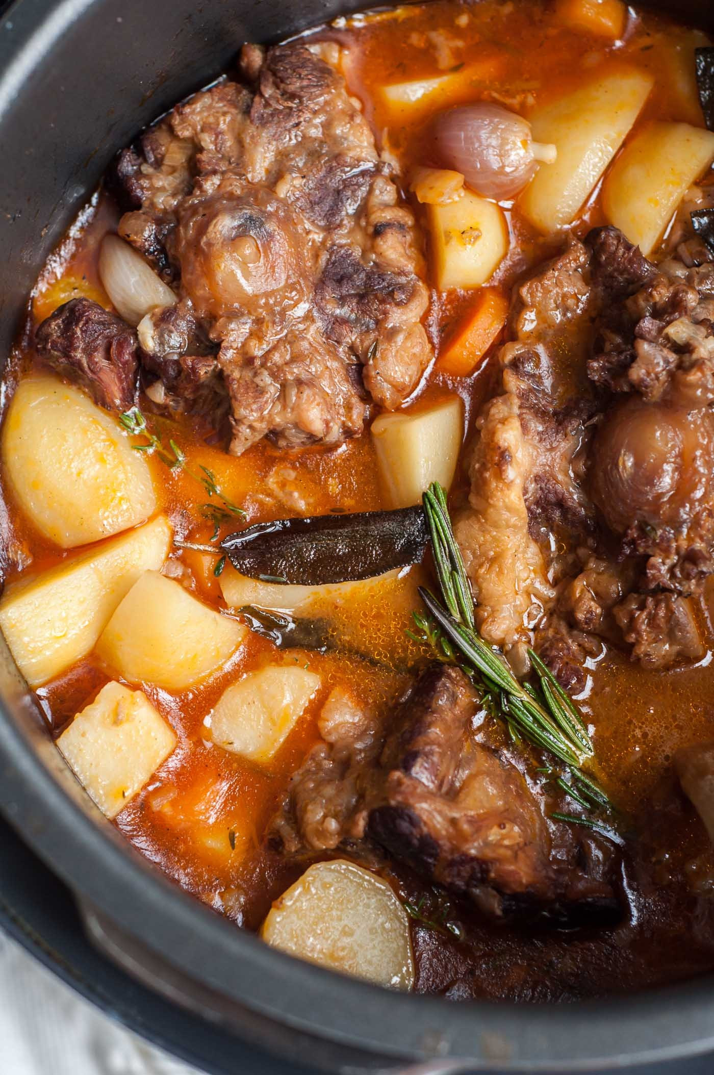 Instant Pot Oxtail Stew
 Quick and Easy Instant Pot Soup Recipes landeelu
