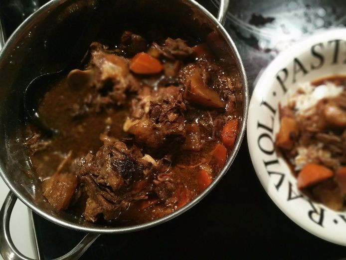 Instant Pot Oxtail Stew
 Chinese braised oxtail in Instant Pot Asianfoodtrail