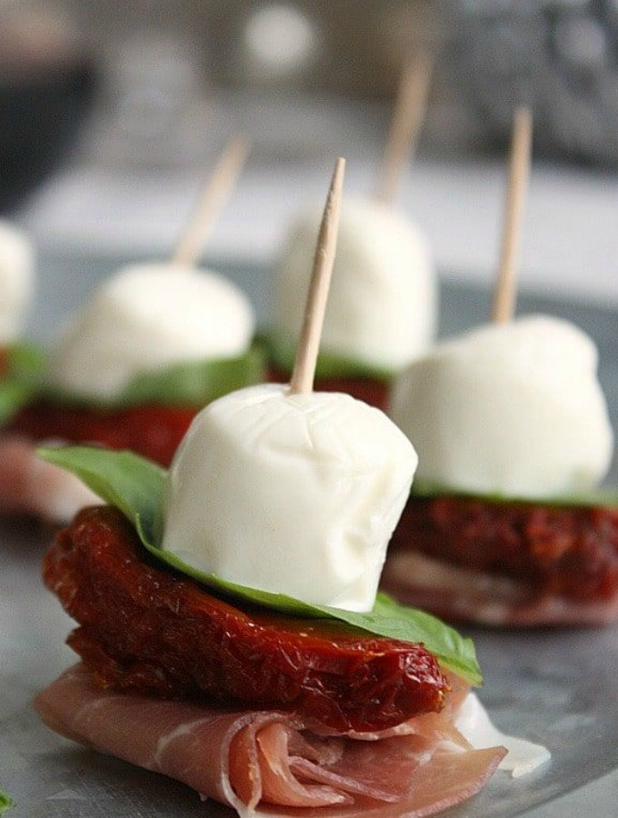 Keto Diet Appetizers
 18 Keto Snacks and Appetizers That Are Party Favorites