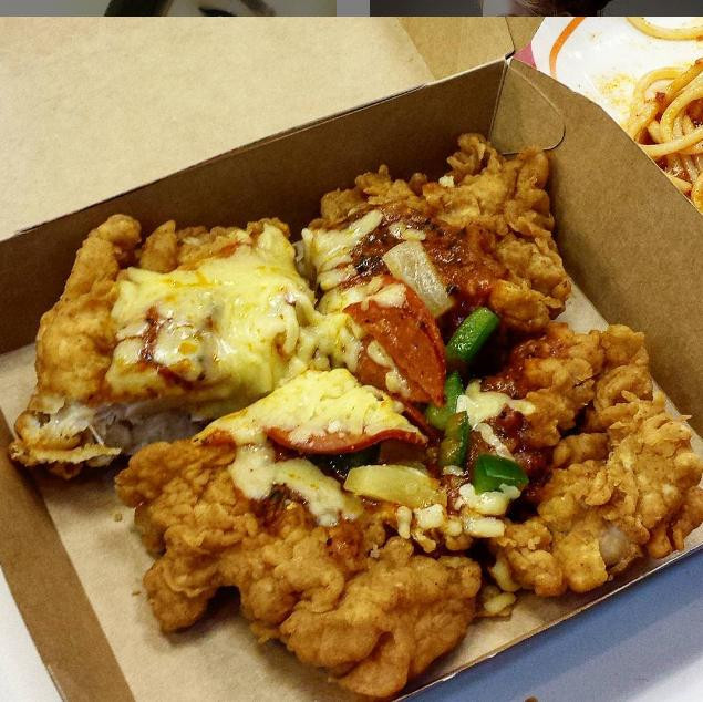Kfc Chicken Pizza
 KFC Philippines introduces Chizza pizza with a fried