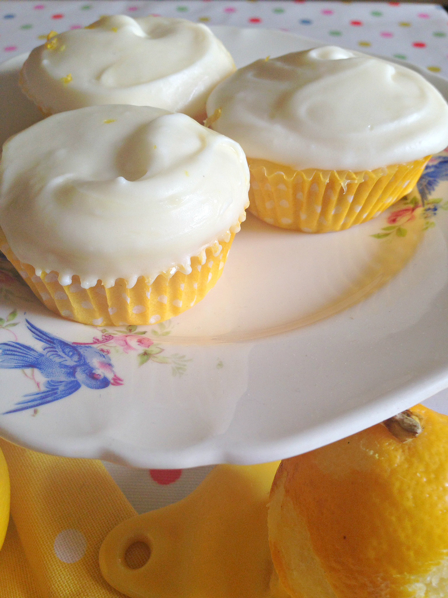 Lemon Cupcakes Cream Cheese Frosting
 Lemon Chiffon Cupcakes with Cream Cheese Frosting