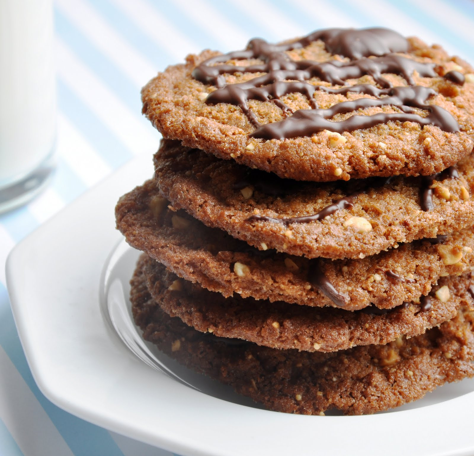 Lowfat Peanut Butter Cookies
 Flourless Peanut Butter Cookies Reduced Fat & 210