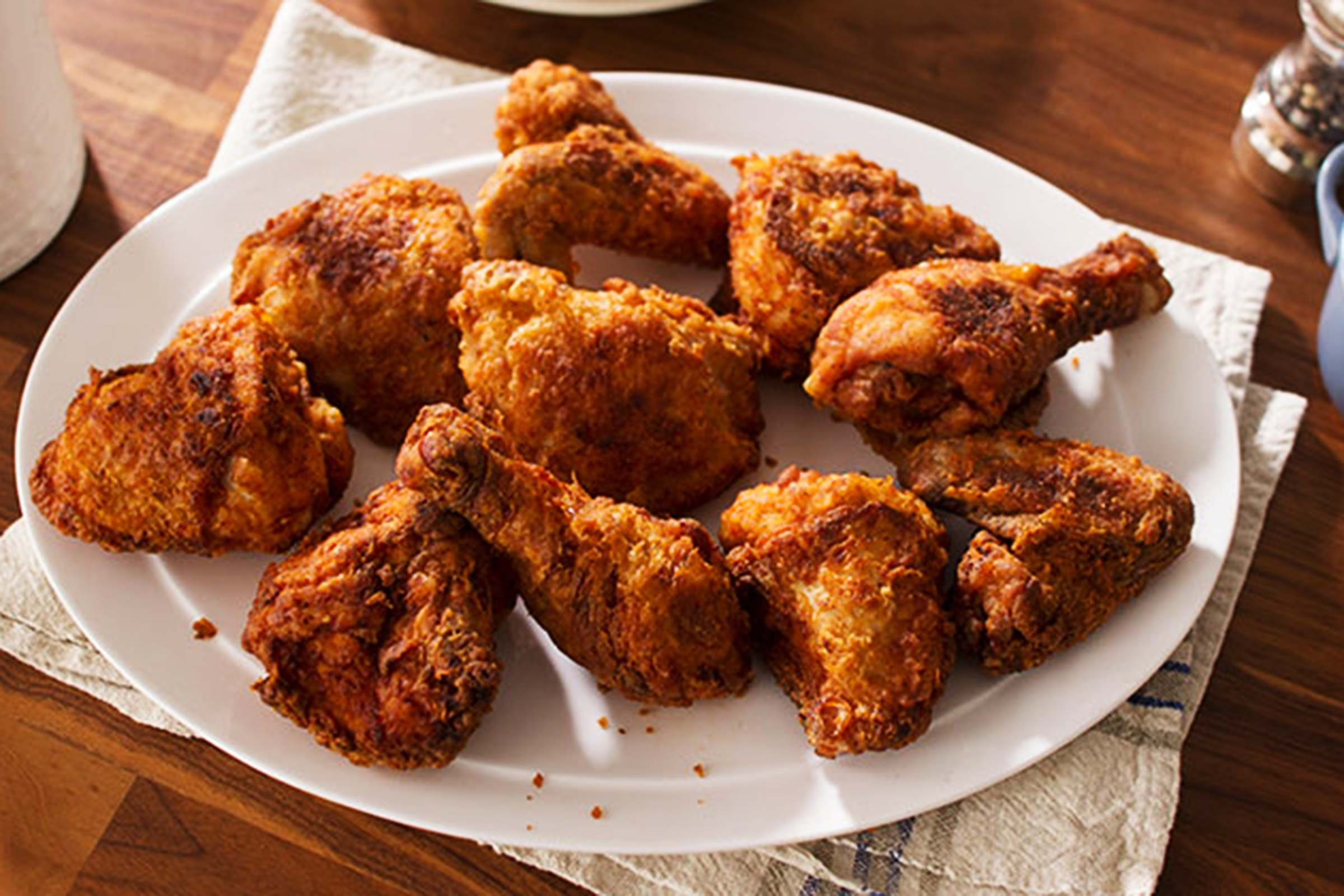 Making Fried Chicken
 This Is How You Can Make Irresistible Fried Chicken