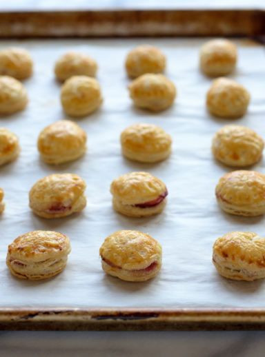 Mini Brie Puff Pastry Appetizers
 Cranberry Baked Brie Puff Pastry Bites The perfect make