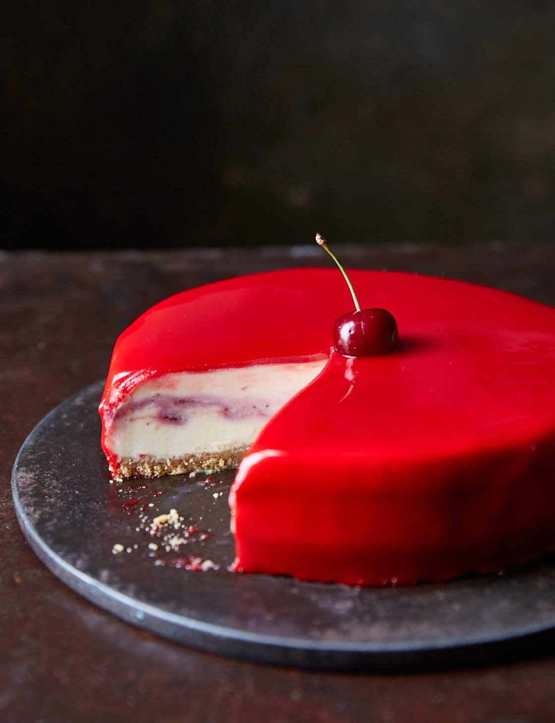 Mirror Cake Glaze Recipe
 White chocolate and cherry cheesecake with a red mirror