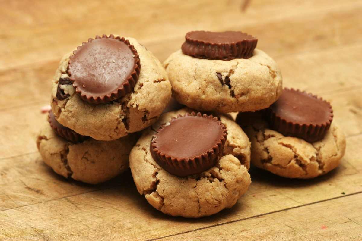 Peanut Butter Cookies With Reeses Cup
 Stormy s Reese s Peanut Butter Cup Cookies 2 Ingre nts