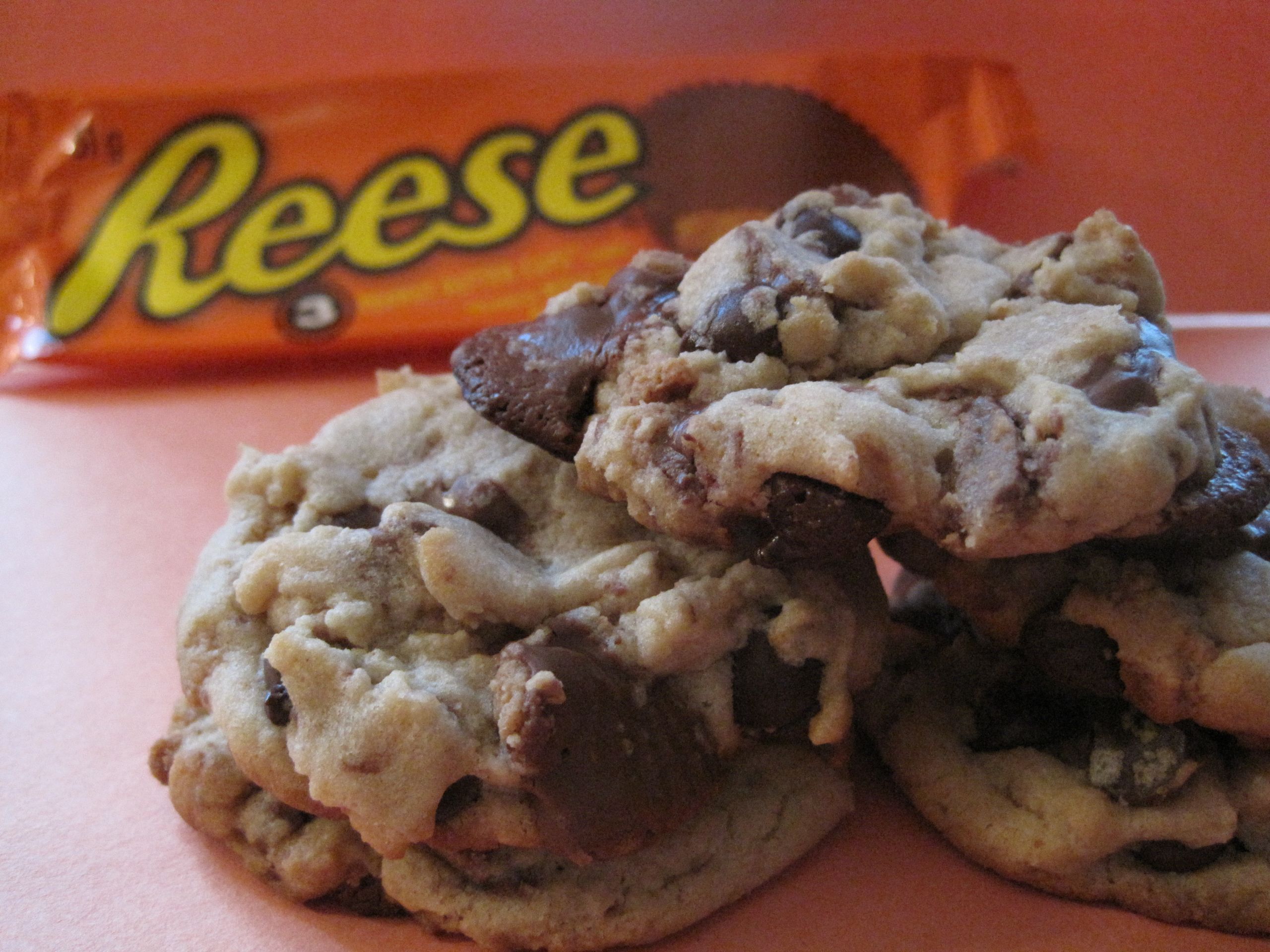 Peanut Butter Cookies With Reeses Cup
 Reese’s Peanut Butter Cup Cookies – Warm Vanilla Sugar