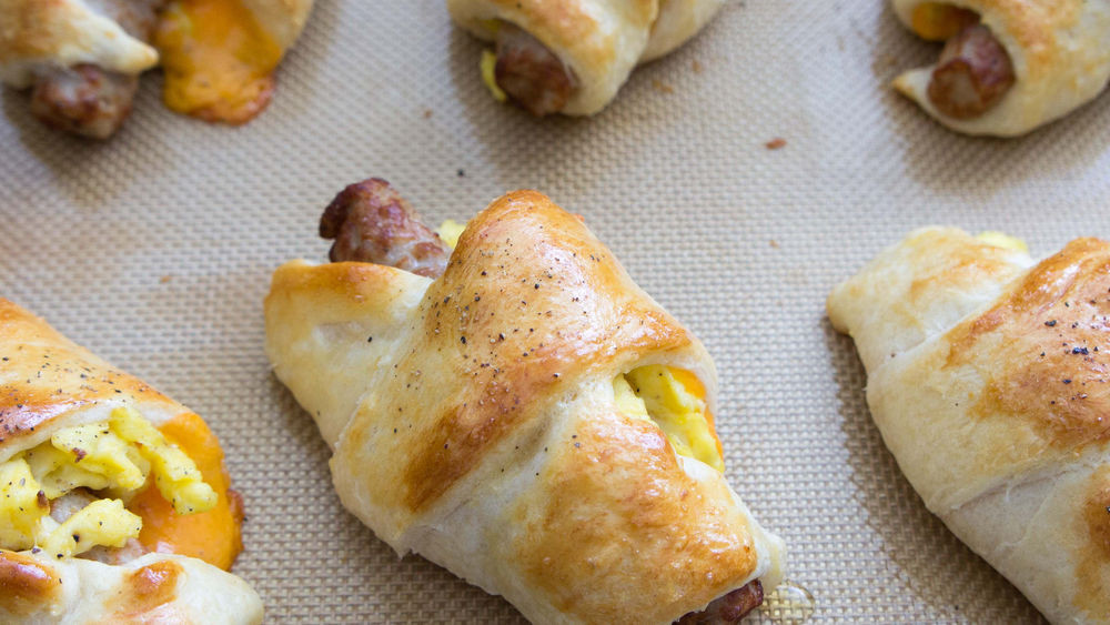 Pillsbury Crescent Roll Breakfast Recipes
 Sausage Egg and Cheese Breakfast Roll Ups recipe from