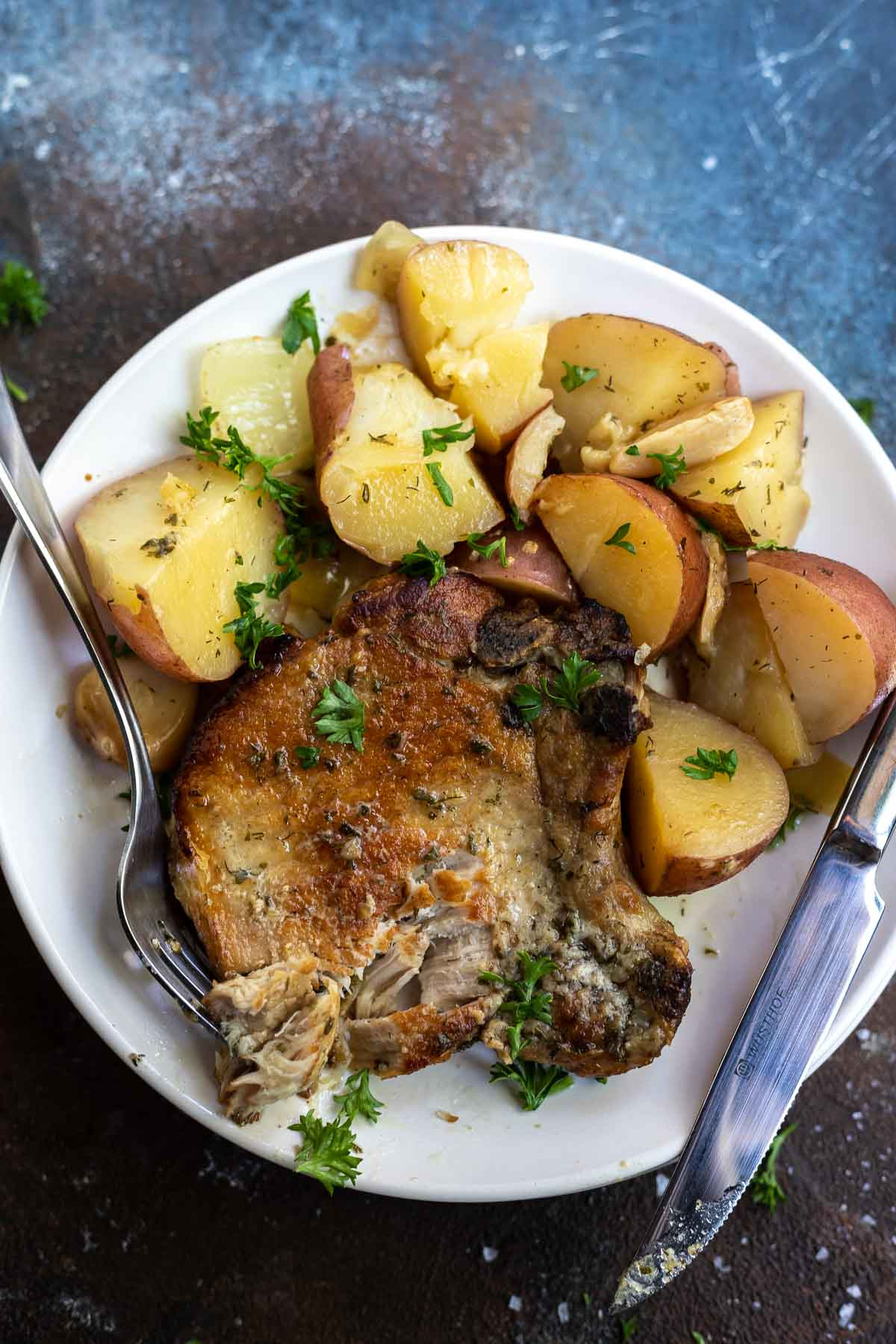 Pork Chops And Red Potatoes Slow Cooker
 CROCKPOT RANCH PORK CHOPS and POTATOES WonkyWonderful