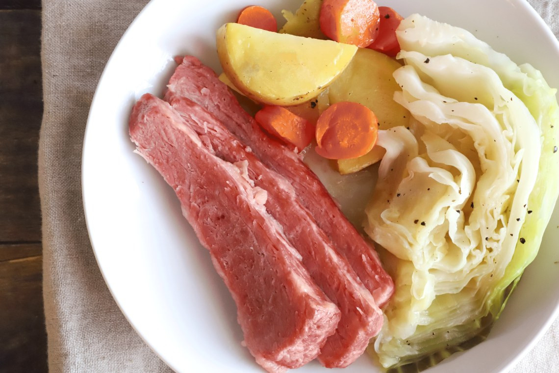 Pressure Cook Corned Beef And Cabbage
 Pressure Cooker Corned Beef and Cabbage Mealthy