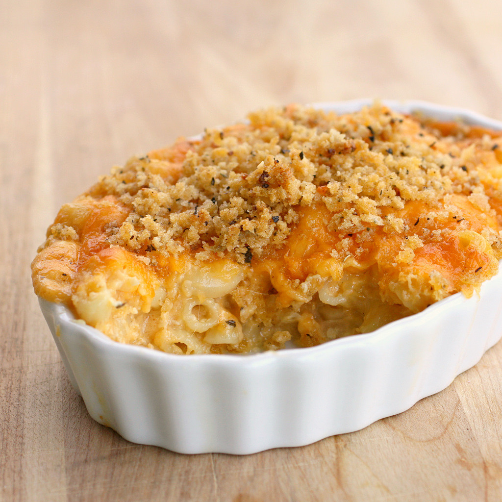Recipes For Baked Macaroni And Cheese With Bread Crumbs
 Baked Macaroni and Cheese The Girl Who Ate Everything