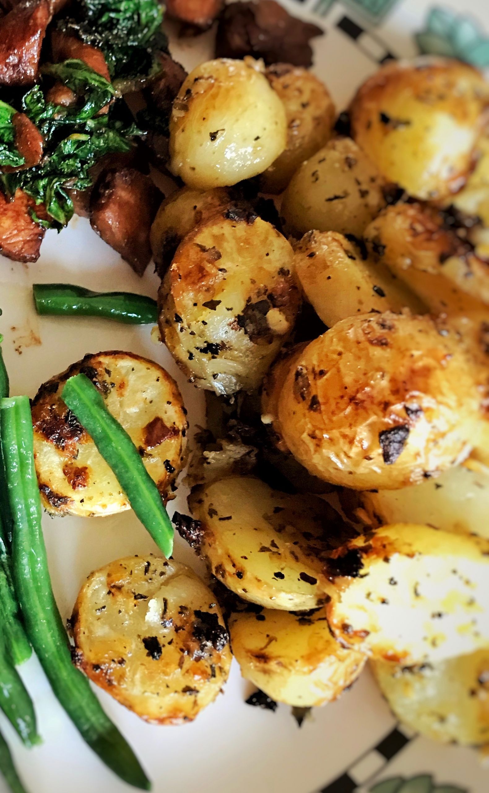 Roasted Baby Potatoes With Parmesan
 Garlicky Parmesan Roasted Baby Potatoes – Michelle s