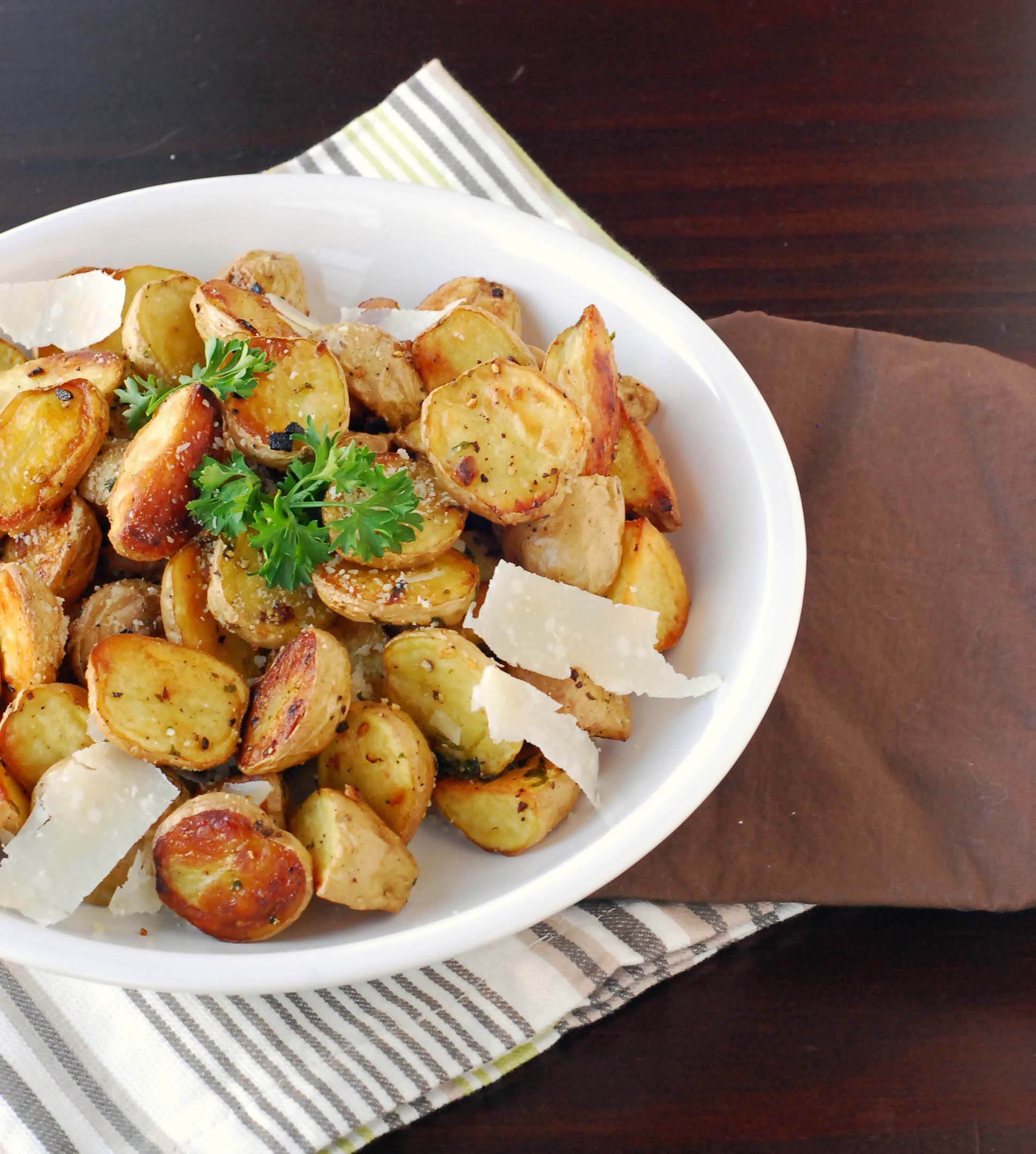 Roasted Baby Potatoes With Parmesan
 Parmesan Roasted Baby Potatoes with Parsley