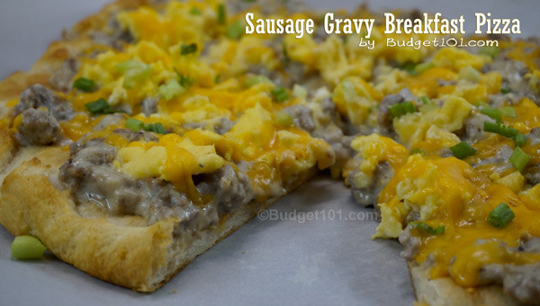 Sausage Gravy Breakfast Pizza
 Sausage Gravy Breakfast Pizza