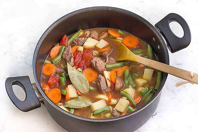 Savory Beef Stew
 Simple e Pot Savory Beef Stew