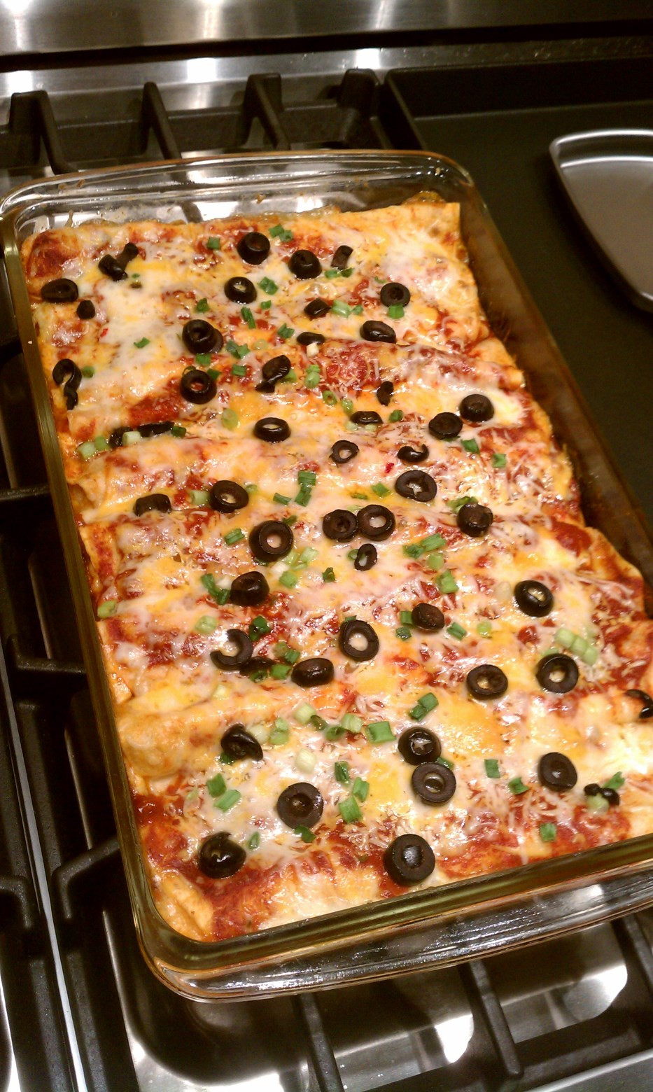 Simple Cheese Enchiladas
 Easy Cheese Enchiladas from DelectableDarlings