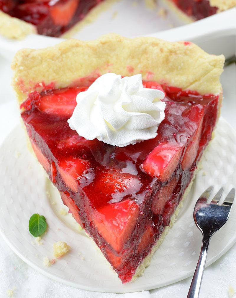 Simple Strawberry Desserts
 Fresh Strawberry Pie