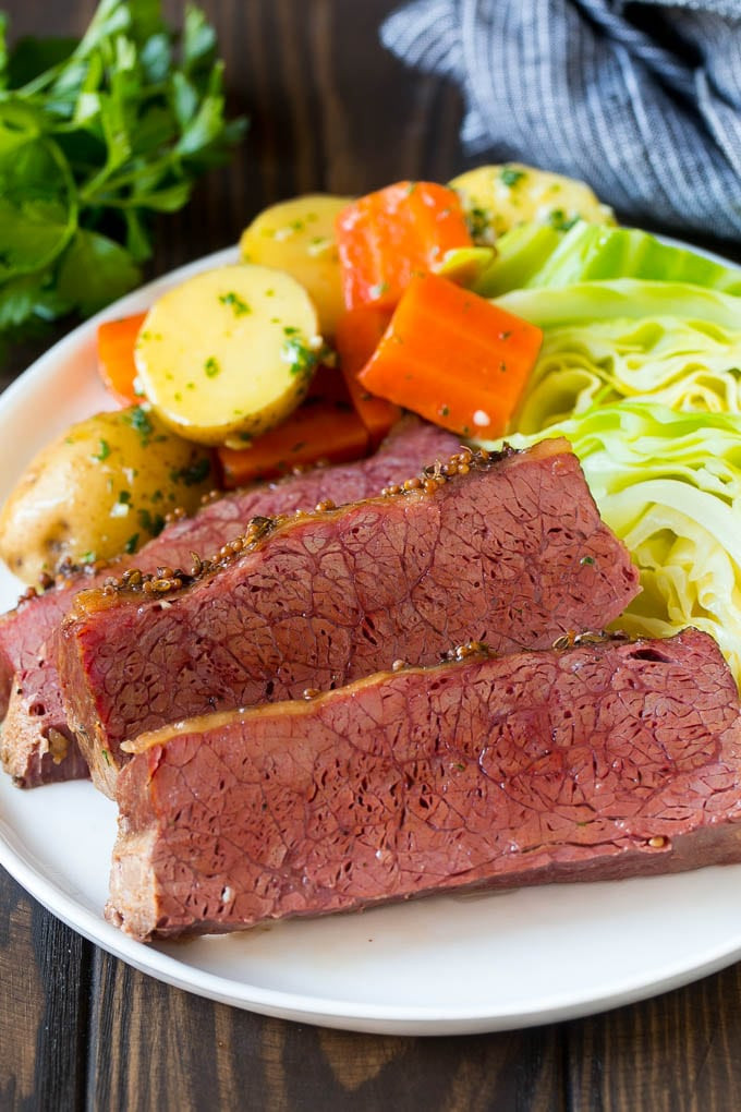 Slow Cooker Corned Beef Cabbage
 Slow Cooker Corned Beef and Cabbage Dinner at the Zoo