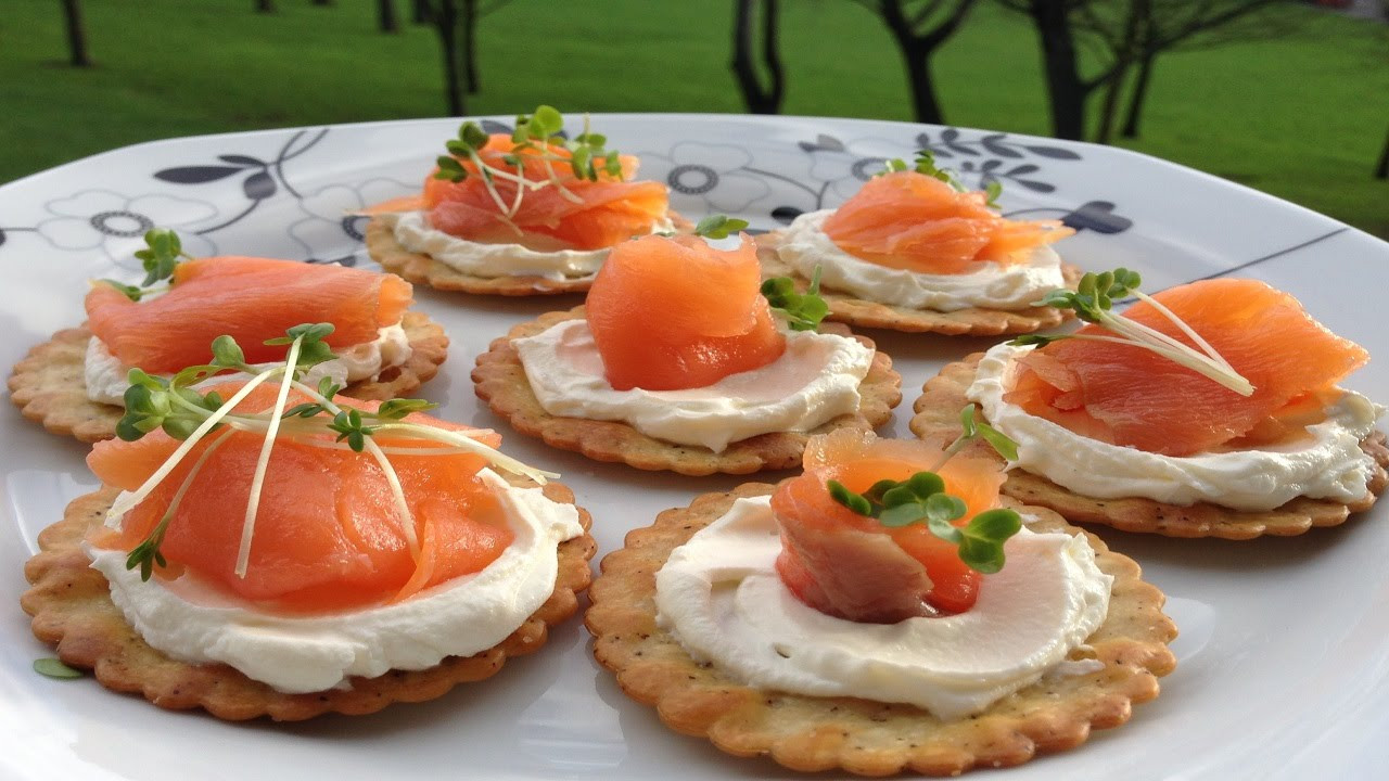 Smoked Salmon And Cream Cheese Appetizer
 Smoked Salmon Crackers and Cream Cheese Appetizers