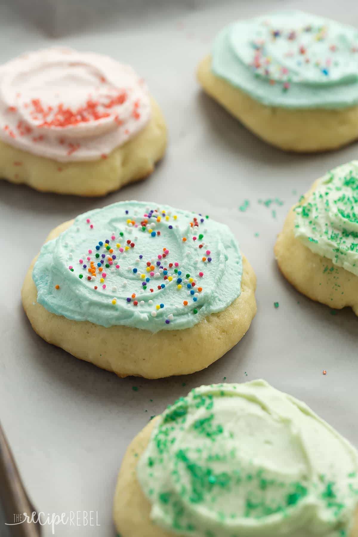 Soft Sour Cream Sugar Cookies
 old fashioned sugar cookie recipe with sour cream